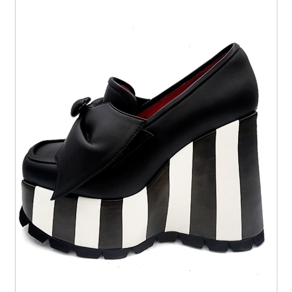 Black and White Platform Loafers - Picture 3 of 4